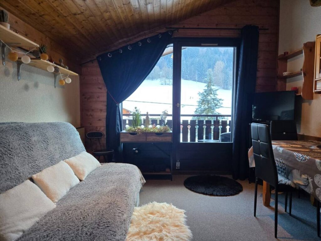 EXCLUVITE BERNEX – 1 pièce – NR chambres – 18 m²