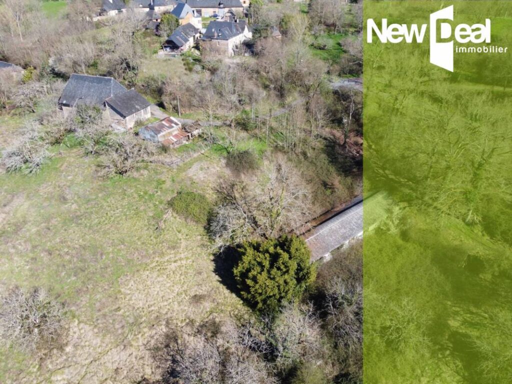 Grange et dépendance sur env. 1,3 htrs – 1 pièce – NR chambres – 130 m²