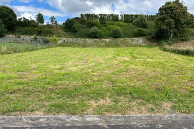 Terrain viabilisé – 1.000 m² – NR pièces – NR chambres – 1003 m²