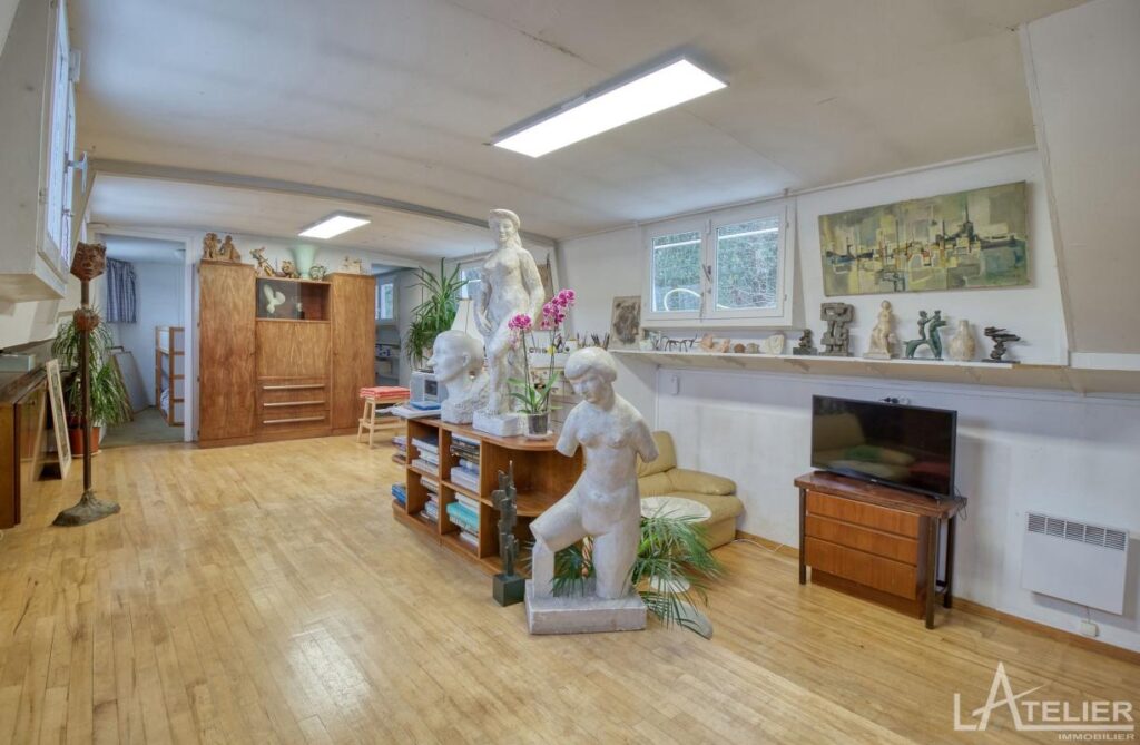 Péniche à Saint-Cloud, Quartier des Coteaux – NR pièces – 3 chambres – 150 m²