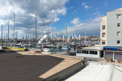 Vue exceptionnelle sur le port – 2 pièces – 1 chambre – 28 m²