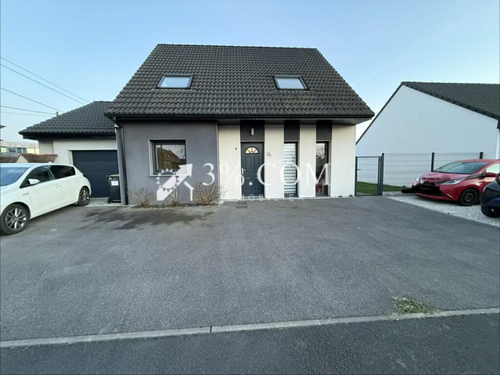 MAISON INDIVIDUELLE RCENTE 4 CH 102 M2 GRAND GARAGE ET JARDI – 5 pièces – 4 chambres – 102 m²