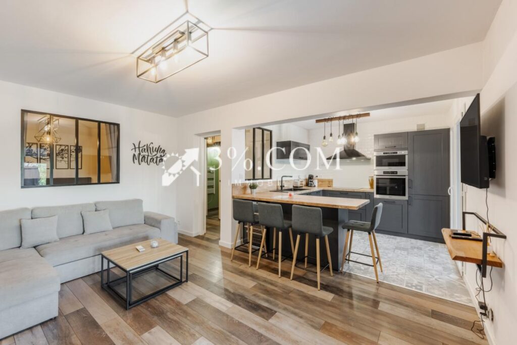 A vendre 2 pièces + studio Boulouris – 3 pièces – 2 chambres – 68 m²