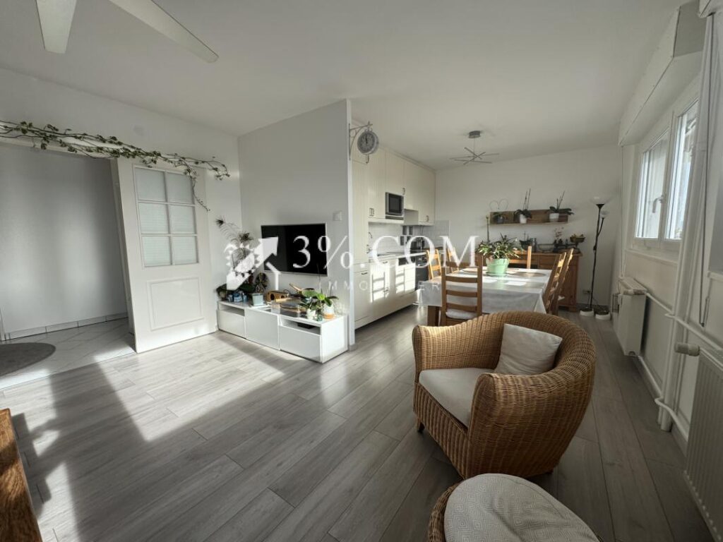 3%COM Beau F5 avec 4 chambres et 2 salles de bain/d’eau – 5 pièces – 4 chambres – 96 m²