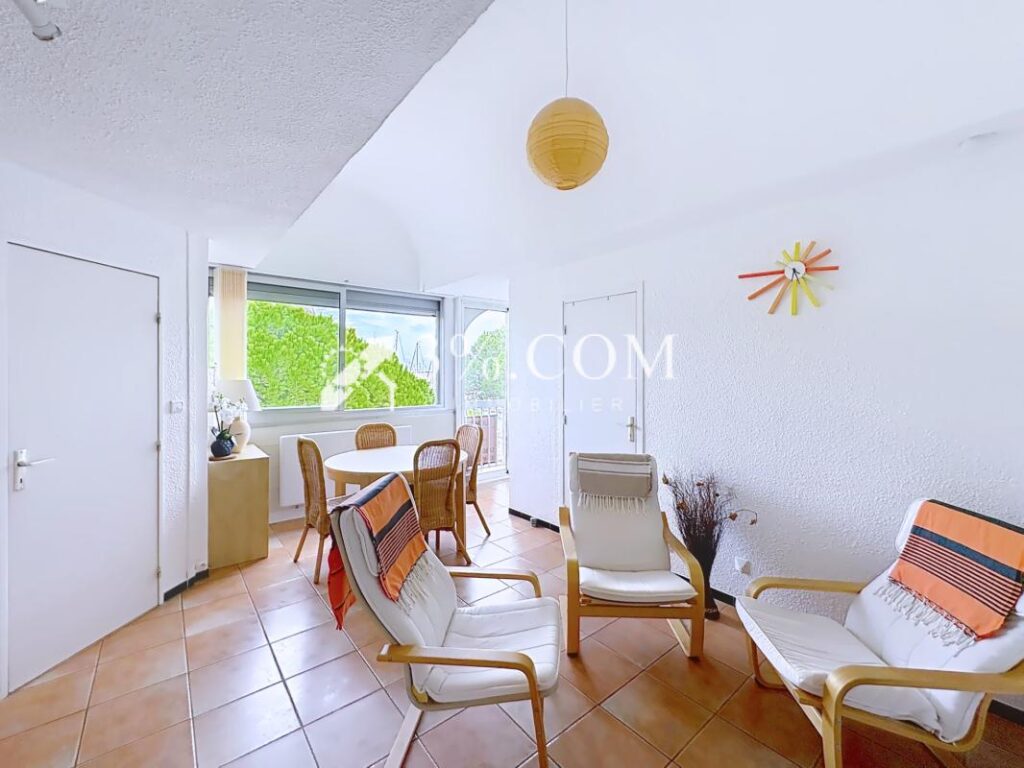 Charmant appartement 3 pièces de 41.61 m2 avec vue sur le po – 3 pièces – 2 chambres – 41 m²