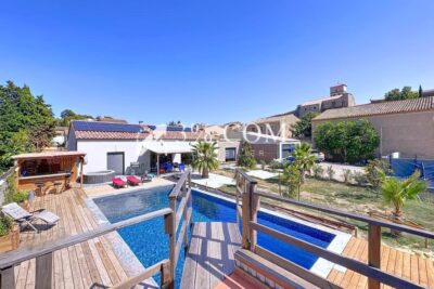 Belle maison contemporaine 6 pièces de 148 m2 avec piscine – 6 pièces – 4 chambres – 148 m²