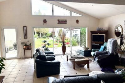 Villa Individuelle à Proximité de la plage des demoisselles – 5 pièces – 3 chambres – 125 m²