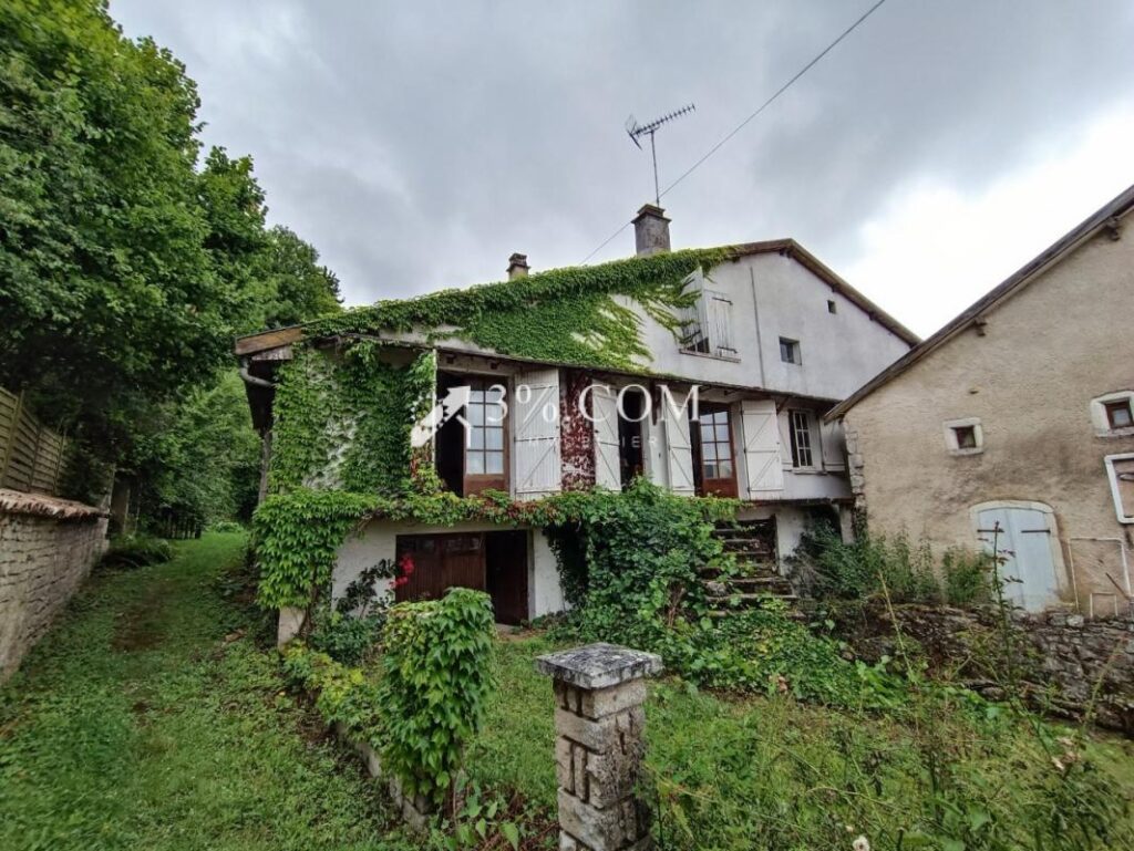Ancien moulin de 154 m2, 3 chambres, 2 bureaux, dans écrin d – 5 pièces – 3 chambres – 153 m²