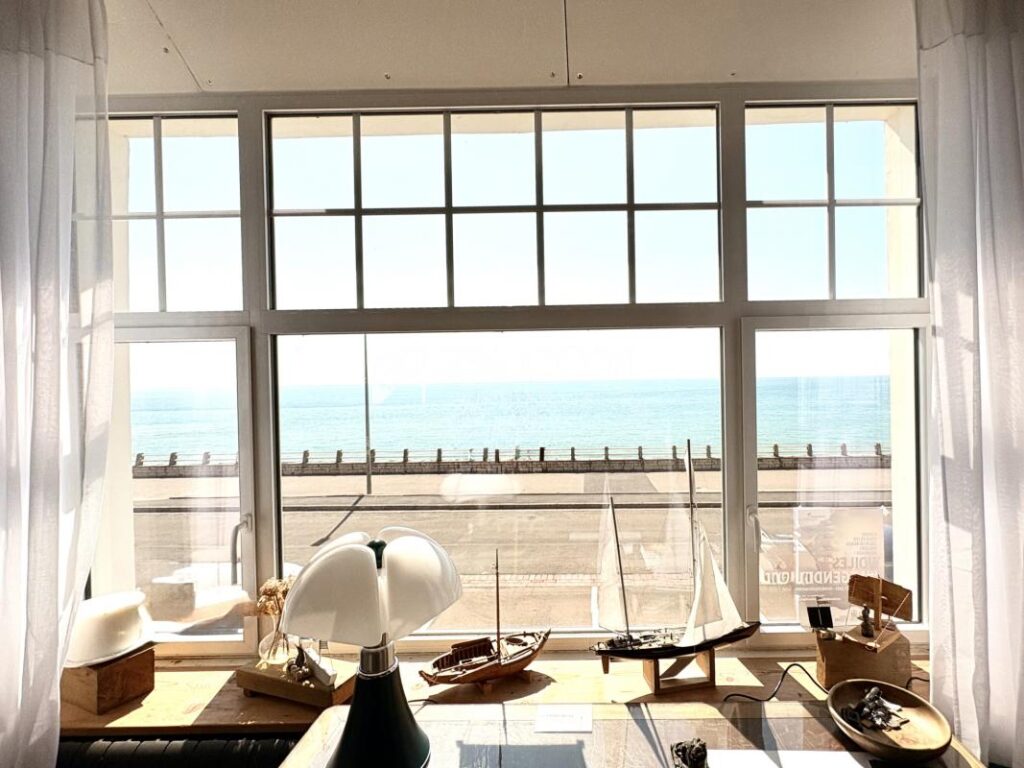 APPARTEMENT ET VUE MER EXCEPTIONNELS – 5 pièces – 2 chambres – 134 m²