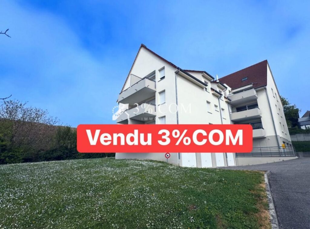 3%COM beau F3 avec terrasse et 2 places de parking- cave – 3 pièces – 2 chambres – 73 m²