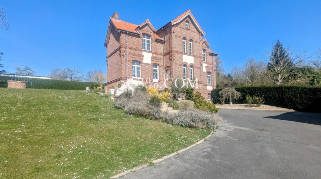 Propriété 7 pièces – 230 m2 – 7 pièces – 5 chambres – 230 m²