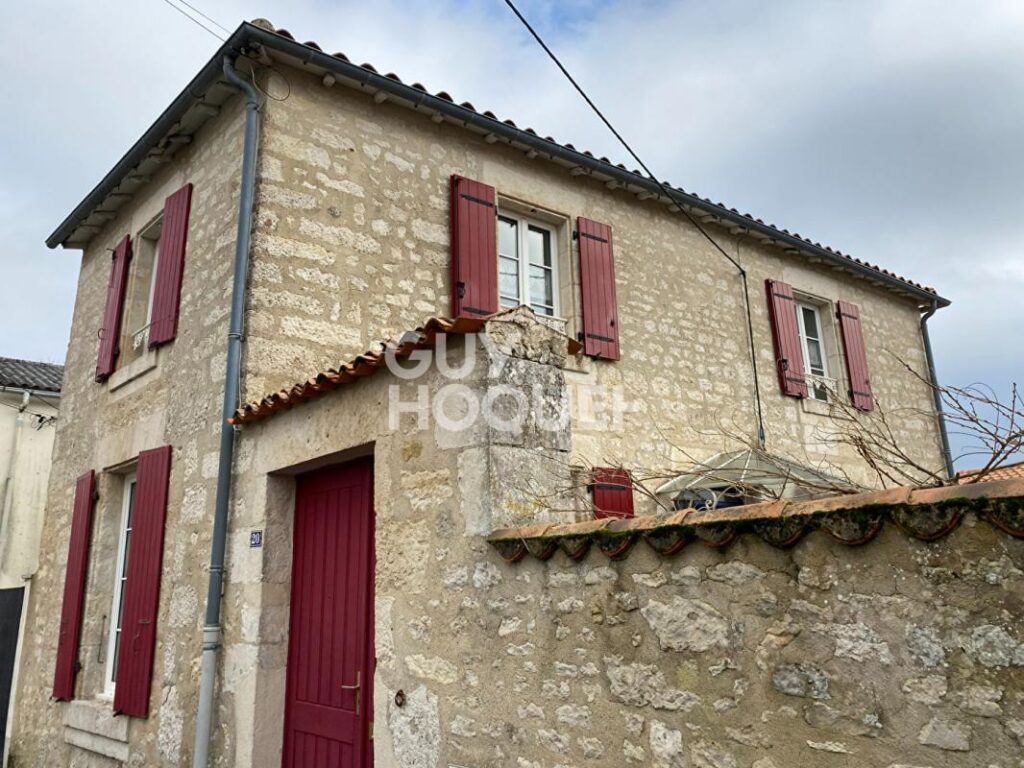 Maison Fontenay Le Comte 7 pièce(s) – 7 pièces – 4 chambres – 145 m²