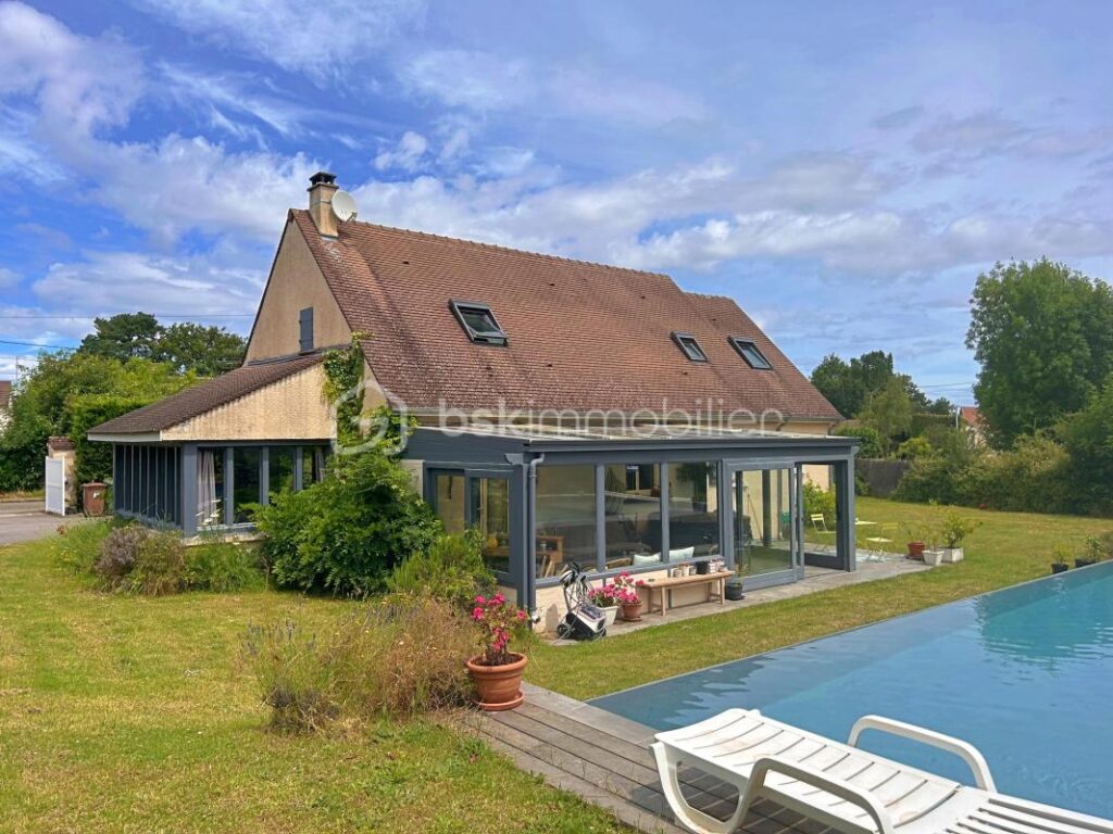 Superbe maison de campagne – 6 pièces – 168 m² – Terrain clos, arboré et sans vis à vis – Très calme ! – 6 pièces – 4 chambres – 168 m²