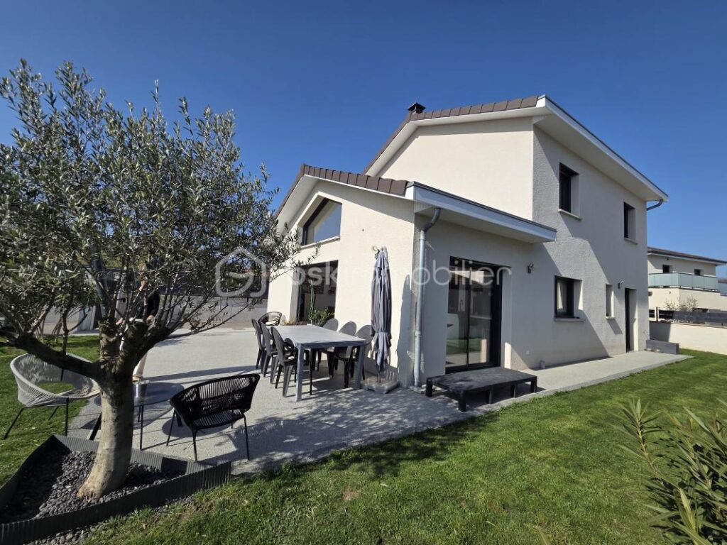 Villa Récente Criel de Moirans 495 000 € – 5 pièces – 4 chambres – 158 m²