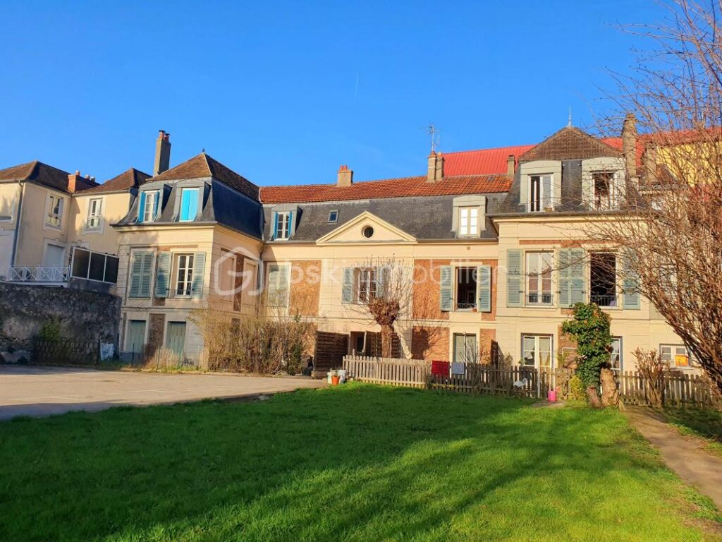 APPARTEMENT DE 84 M² – 3 pièces – 1 chambre – 84 m²