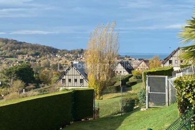 APPARTEMENT 3 PIÈCES AVEC JARDIN CLOS À HOULGATE – 3 pièces – 2 chambres – 34 m²