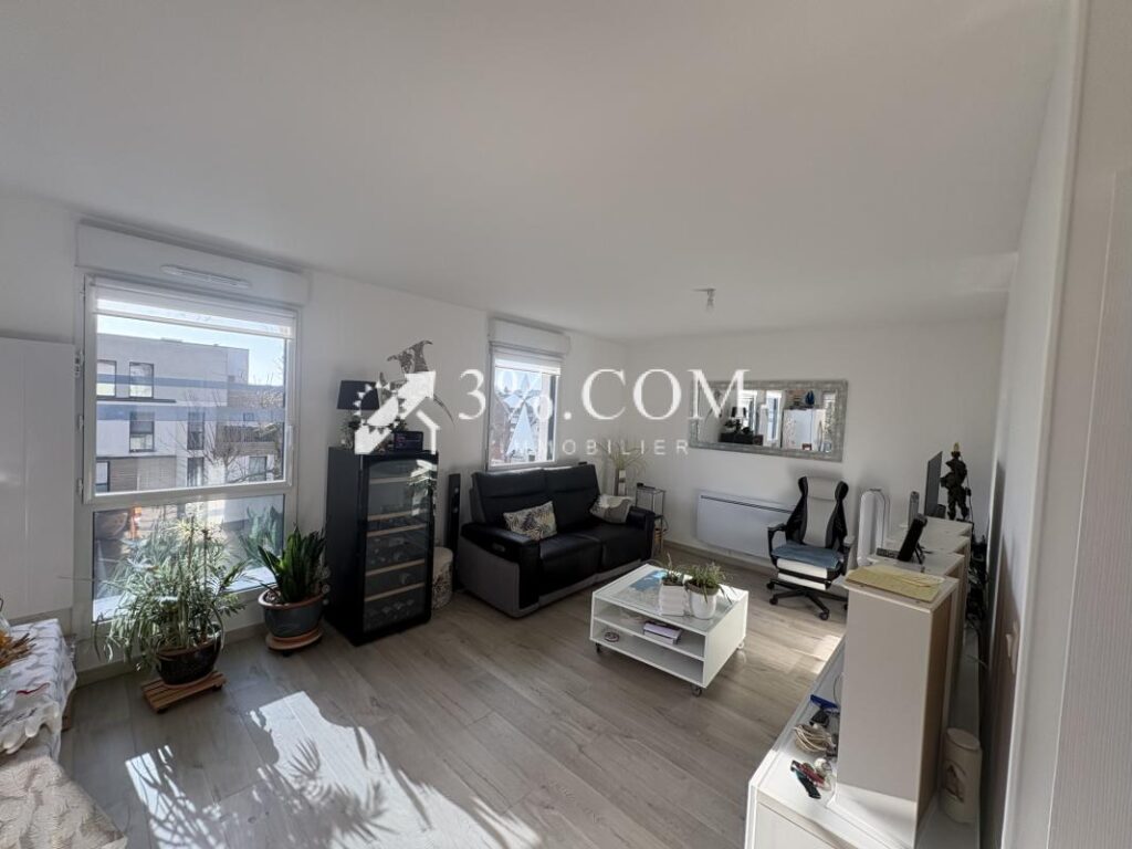 Appartement type 3 avec balcon 71m2 résidence récente à Anz – 4 pièces – 2 chambres – 70 m²