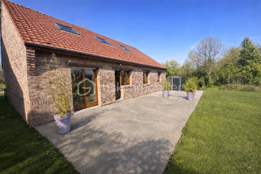 Maison individuelle semi plain-pied 5 ch et garage – 7 pièces – 5 chambres – 125 m²