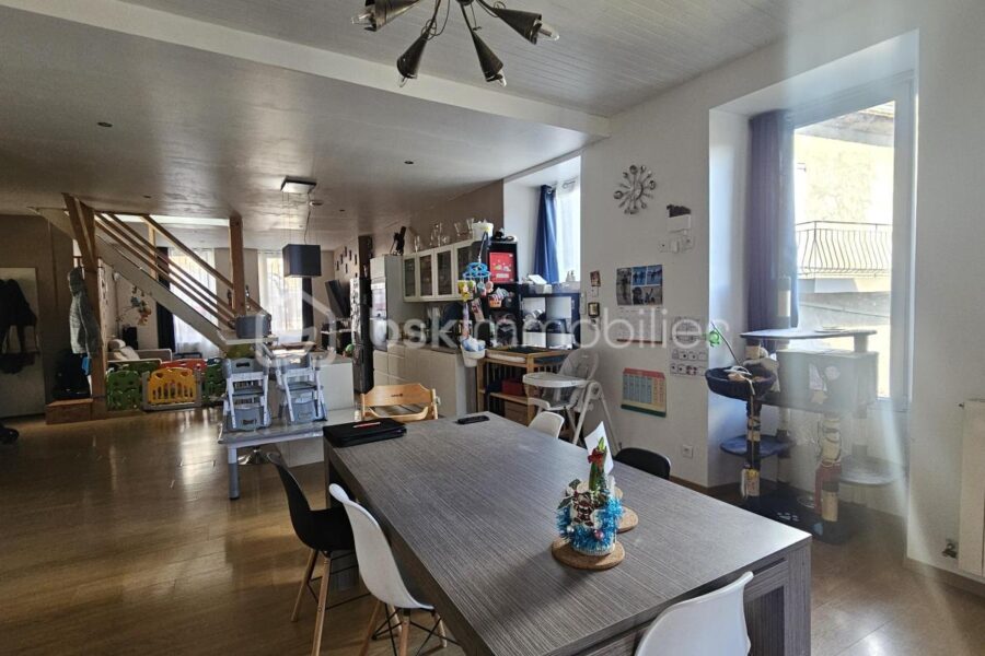 Maison à vendre à Remollon