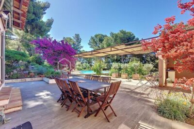 VILLA DE CARACTERE – 6 pièces – 5 chambres – 135 m²