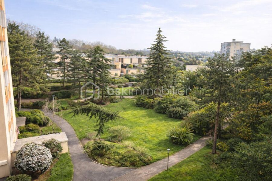 Appartement à vendre à Epinay sur seine — Vue parc — photo 1