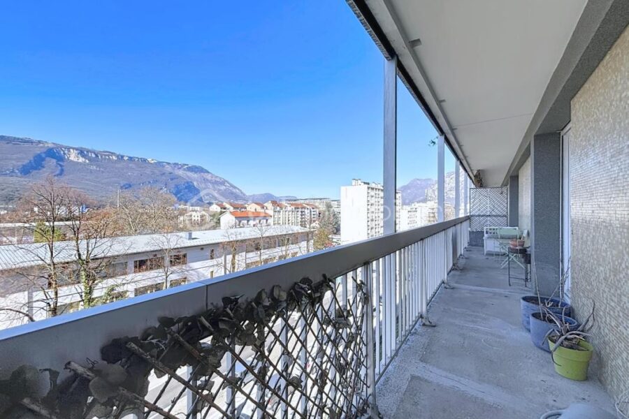 Appartement à vendre à Grenoble — Vue montagne — photo 2