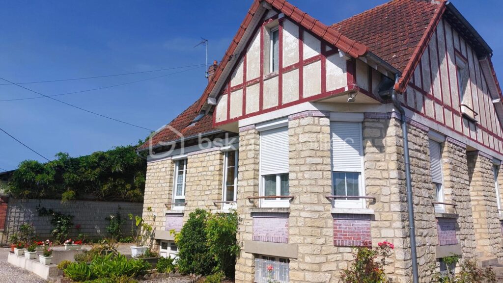 Belle maison sénonaise au charme authentique – 7 pièces – 4 chambres – 172 m²