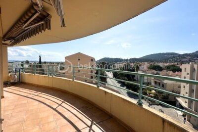 Appartement à vendre à Hyeres
