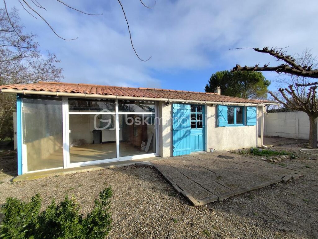 Maison en Ardèche Sud avec vue – 3 pièces – 1 chambre – 60 m²