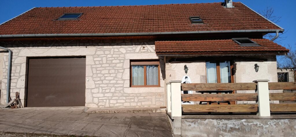 Maison au calme avec vue dégagée – 4 pièces – 2 chambres – 116 m²