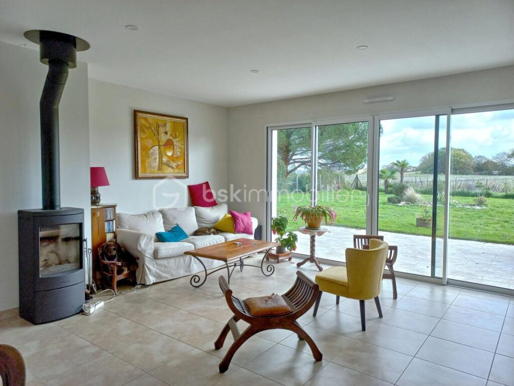 Plain-pied de 2021 au calme – Trois chambres – Garage – 4 pièces – 3 chambres – 90 m²