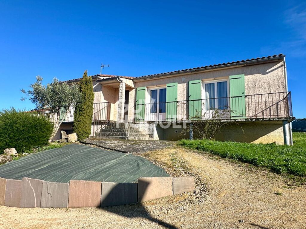 Maison à Pissotte – 5 pièces – 3 chambres – 129 m²