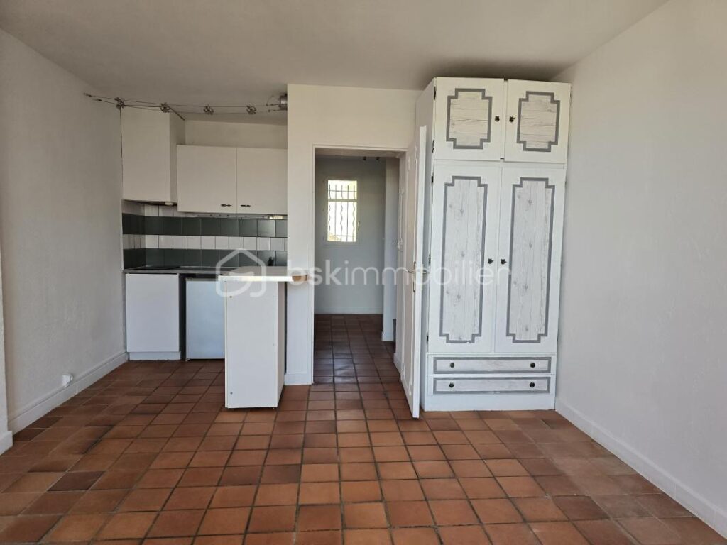 Studio 28m² – Sausset-les-Pins – Proche mer, port et commodités – 1 pièce – 1 chambre – 27 m²