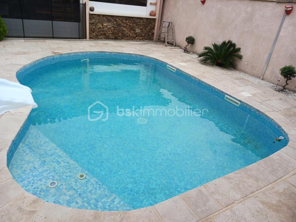 MAISON T3 AU COEUR DE LA GARRIGUEDans un pet – 3 pièces – 2 chambres – 115 m²