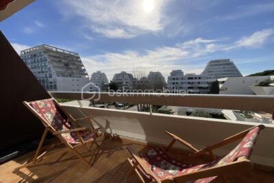 Hyper centre de La Grande-Motte – Appartement lumineux avec balcon et grand garage – 2 pièces – 1 chambre – 45 m²