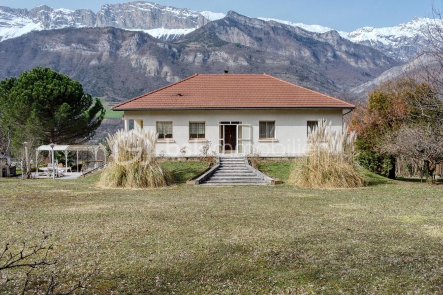 Maison à vendre à Saint martin de la cluze