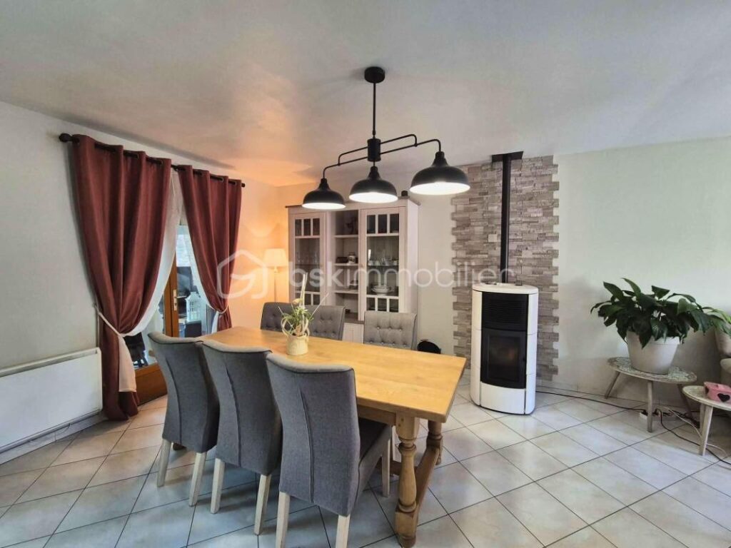 Maison individuelle 137m2, clé en main – Autonomie de plain‑pied – Vue sur étang – Terrain 860 m2 clos & garage – Aucun travaux – 4 pièces – 3 chambres – 137 m²