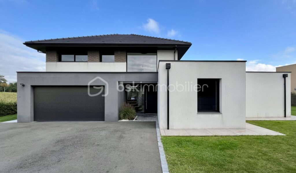 Maison Contemporaine PIRAINO – 6 pièces – 4 chambres – 190 m²