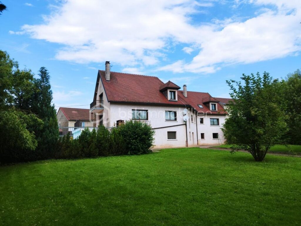 belle demeure de 420 m² sur grand terrain de 2000 m² avec piscine – 11 pièces – 6 chambres – 420 m²