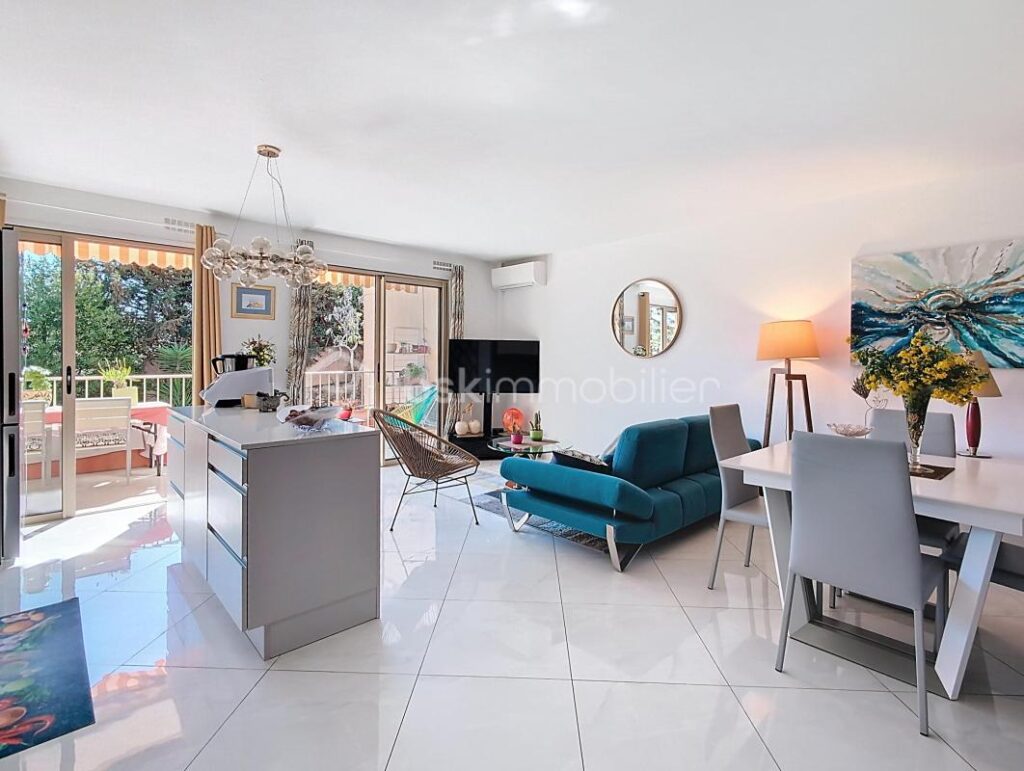 3P Cannes Croix des Gardes – Terrasse 19 m² – Piscine – Calme – Parking – 3 pièces – 2 chambres – 62 m²