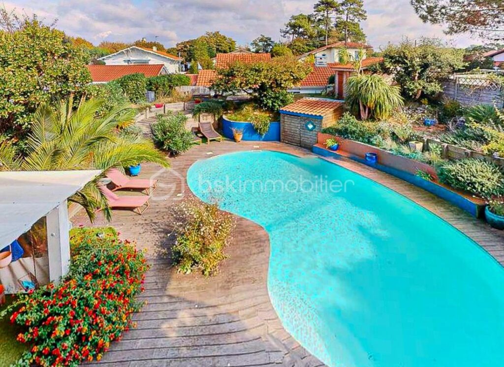 CAPBRETON- Maison de charme avec piscine – Plages et commerces à pieds – 5 pièces – 4 chambres – 134 m²