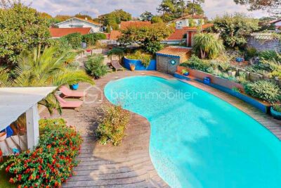 CAPBRETON- Maison de charme avec piscine – Plages et commerces à pieds – 5 pièces – 4 chambres – 134 m²