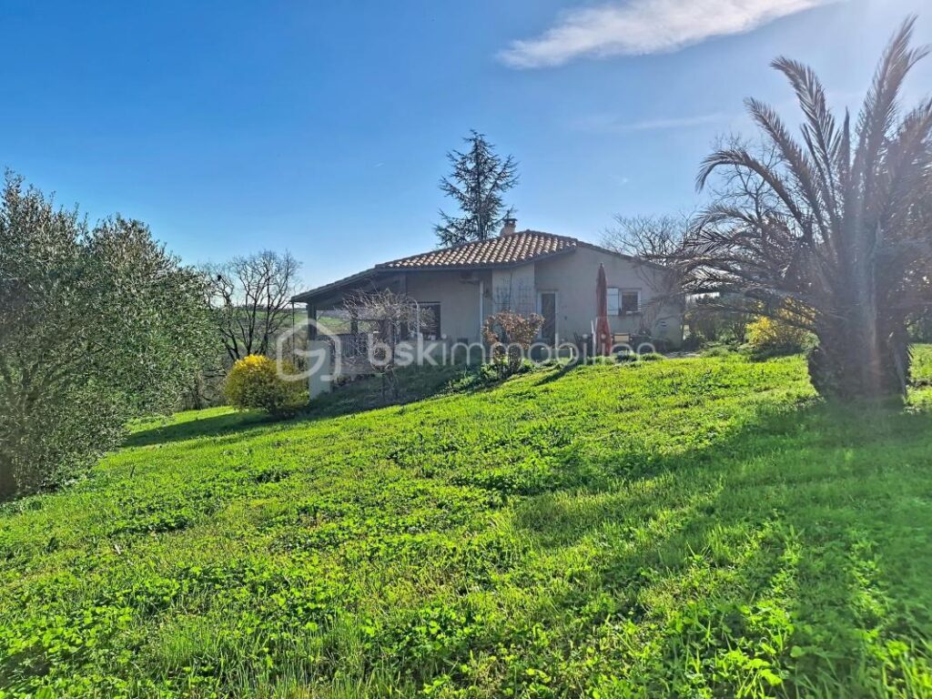 Maison vue Garonne – Auvillar – – 4 pièces – 2 chambres – 85 m²