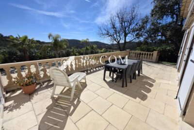 Magnifique villa avec vue incroyable à Valescure – 4 pièces – 3 chambres – 108 m²