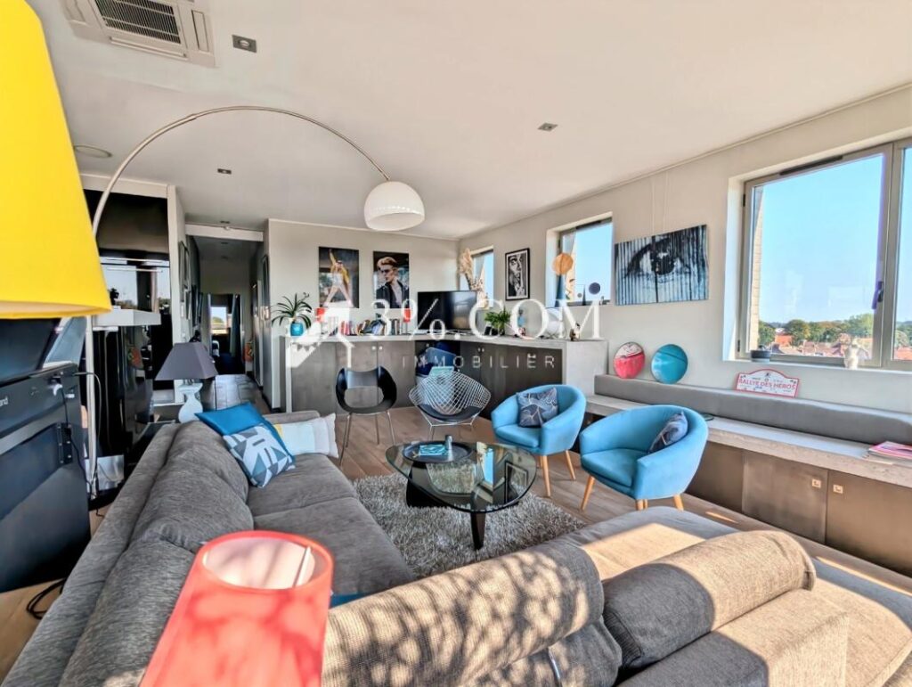 Appartement de 138 m2 – Dernier étage – Cuisine équipée – 3 – 4 pièces – 3 chambres – 138 m²