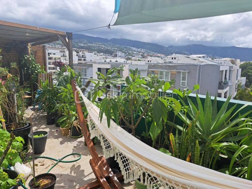 Bel appartement dernier étage – 3 pièces – 2 chambres – 64 m²