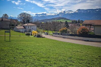 Terrain constructible libre constructeur de 1 281 m² à Haute Jarrie – NR pièces – NR chambres – 1281 m²