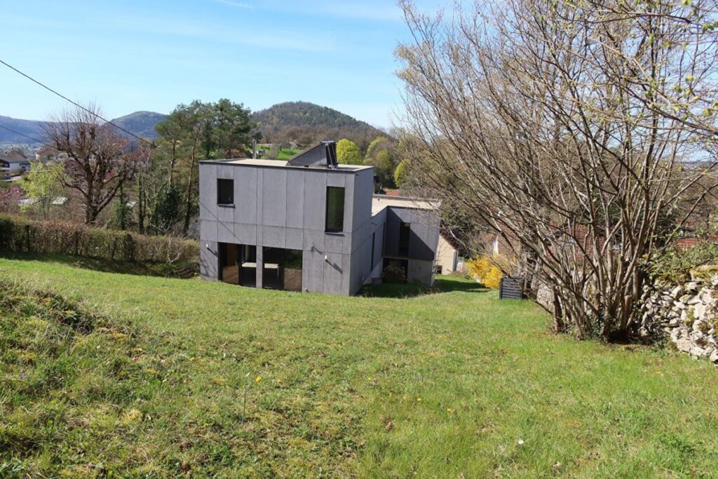 Maison d’architecte Besancon 7 pièce(s) 153 m2 – 7 pièces – 4 chambres – 153 m²