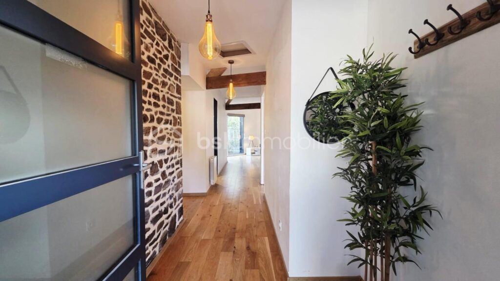 Maison bord de l’eau – 4 pièces – 3 chambres – 98 m²