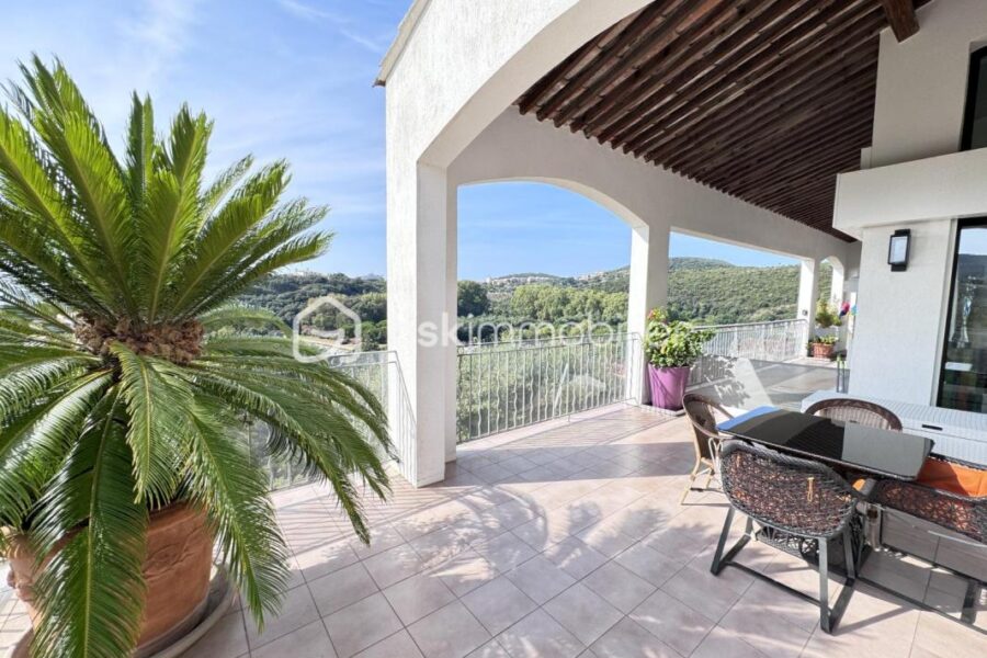 Maison à vendre à Saint raphael — Vue mer — photo 2